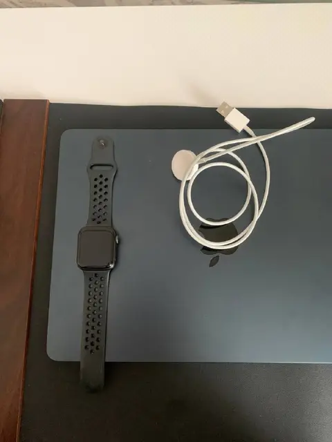 Apple Watch Series 6 40 мм Nike Edition — Астана — 35 000 ₸