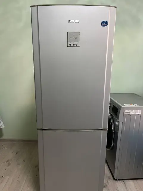 Холодильник SAMSUNG — Астана — 65 000 ₸