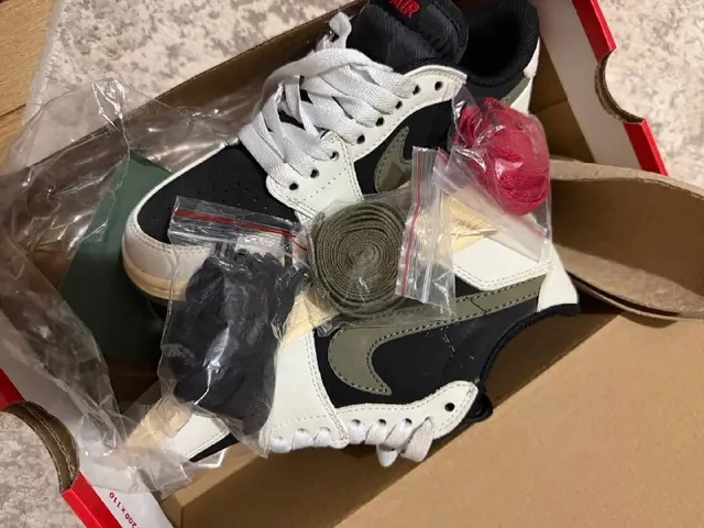 Совершенно новые — Тбилиси — 100 ₾