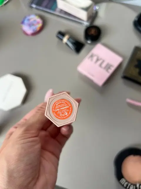 Fenty Beauty Cheeks Out Freestyle Cream Blush Chili Mango — Тбилиси — 60 ₾