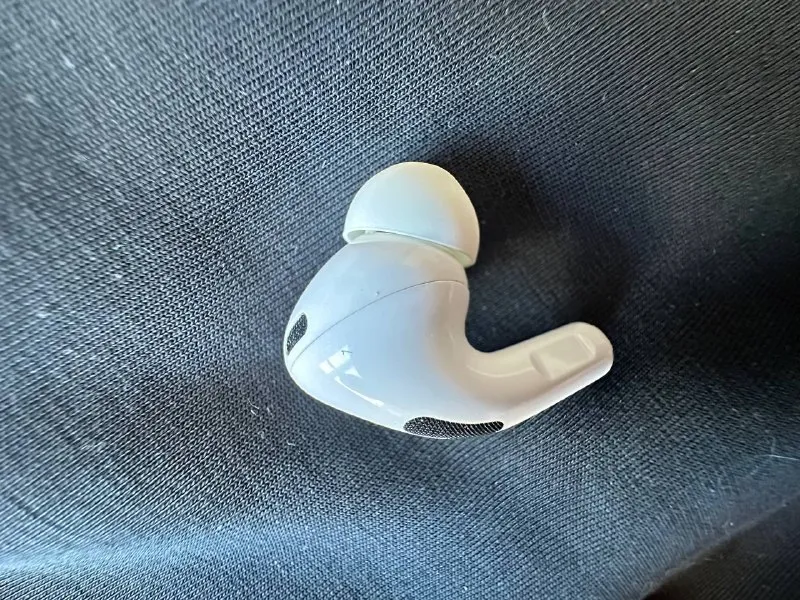AirPods Pro 2 правый наушник
