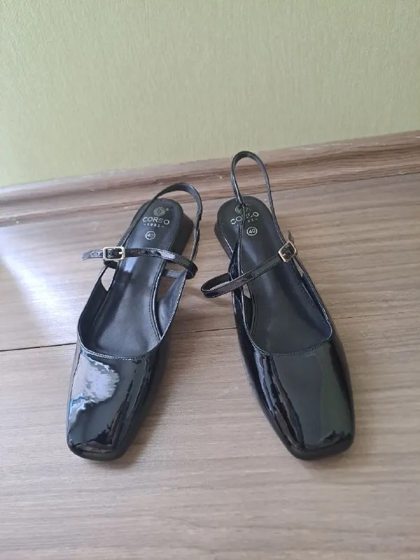 Лакированные чёрные туфли Corso