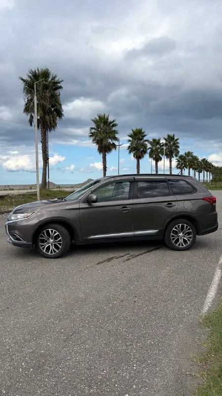 Mitsubishi Outlander SEL 2016