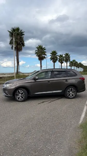 Mitsubishi Outlander SEL 2016 — Батуми — 8 700 $