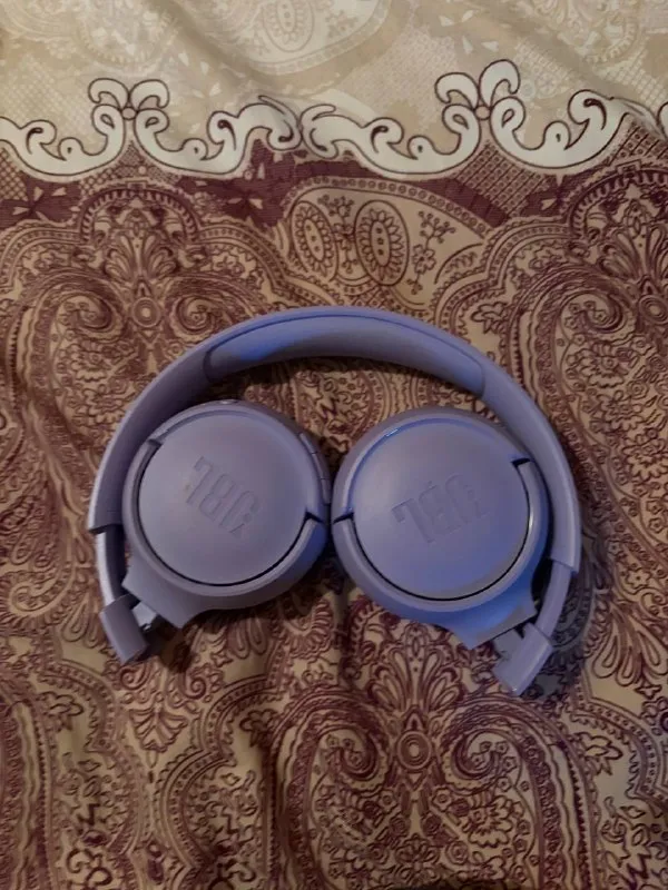 JBL наушники фиолетового цвета