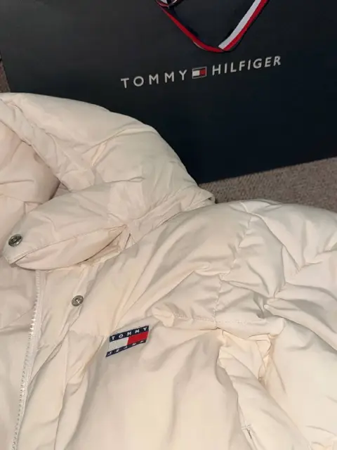 Женская пуховая куртка Tommy Hilfiger Tommy Jeans — Стамбул — 15 000 ₺