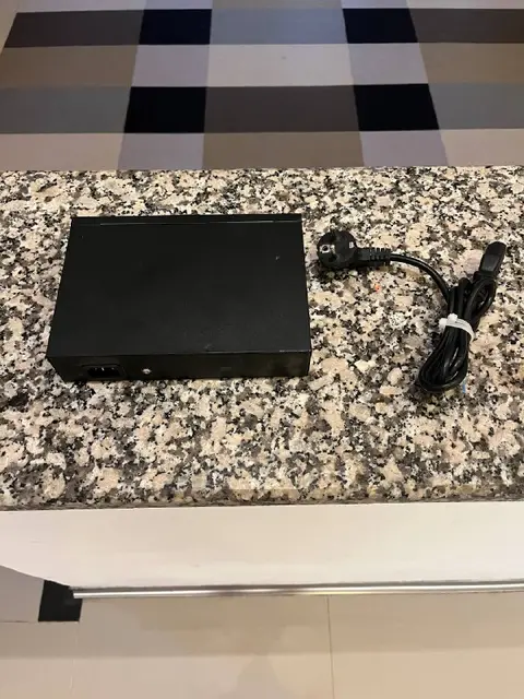 10-портовый PoE-коммутатор Procon sw8poe — Батуми — 55 ₾