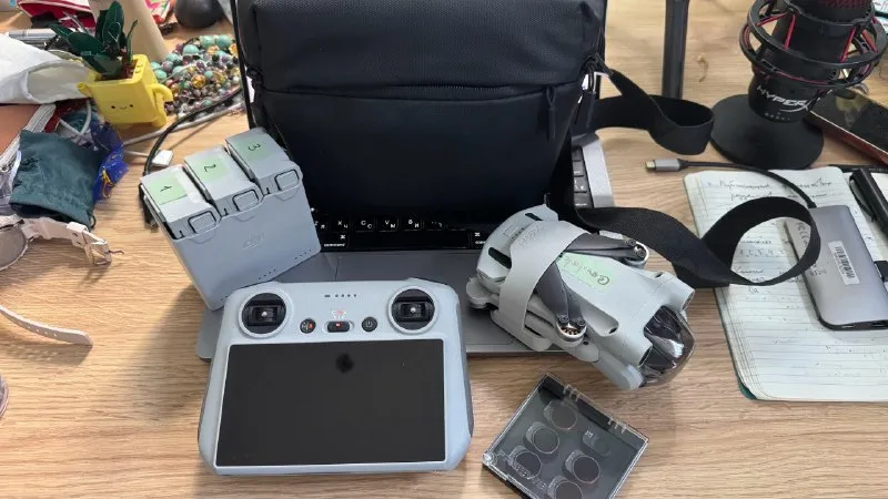 Квадрокоптер DJI Mini 3 Pro Fly More Combo