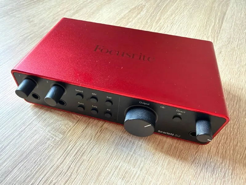 Focusrite Scarlett 2i2 4th Gen