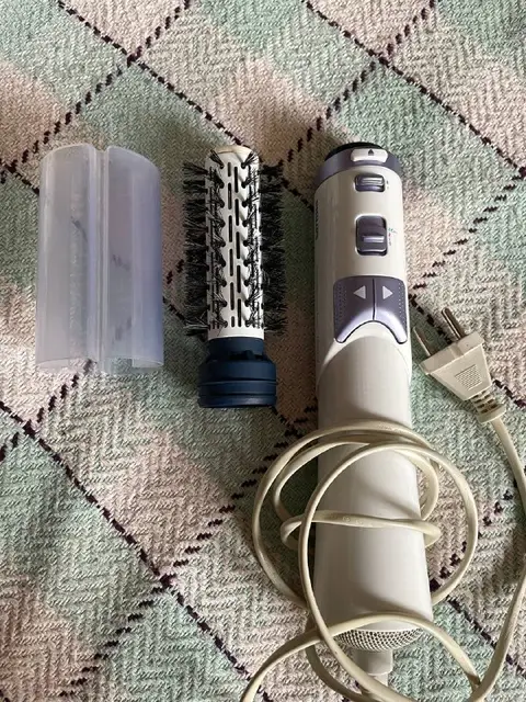 Фен-щётка Philips VolumeBrush Ionic — Тбилиси — 100 ₾