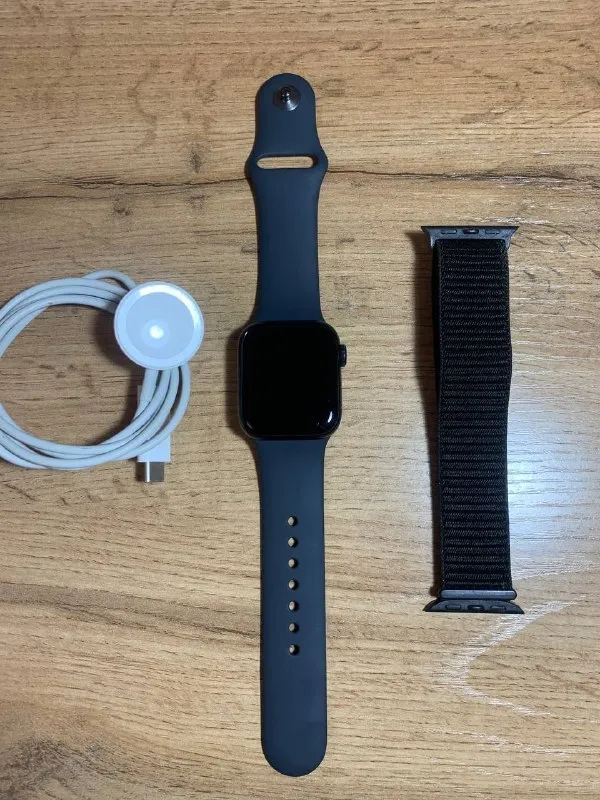 Apple Watch SE 2 (2-е поколение), 40 мм