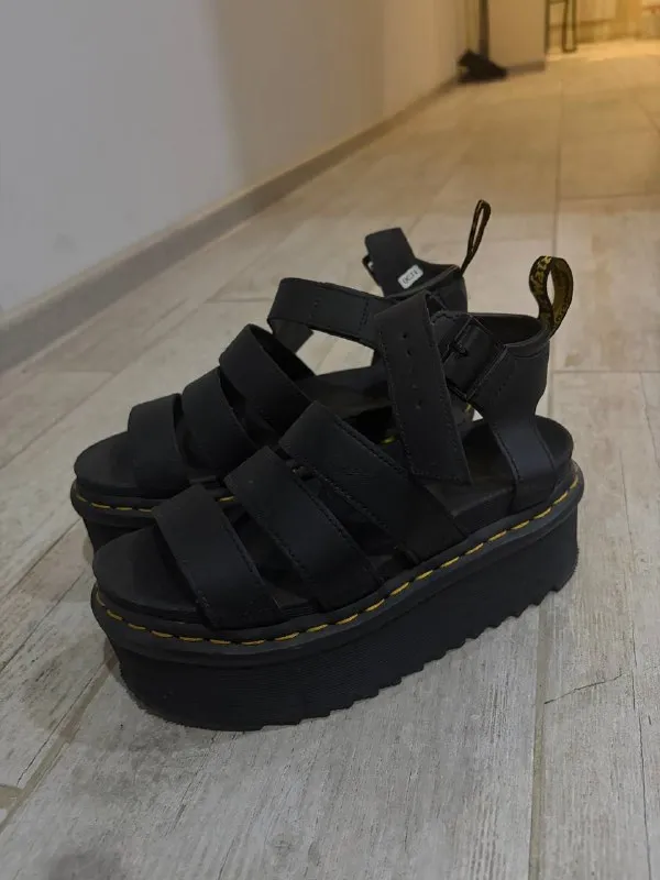 Две пары Dr. Martens оригинал