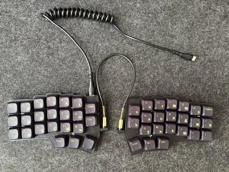 Corne V4.1 split mechanical keyboard