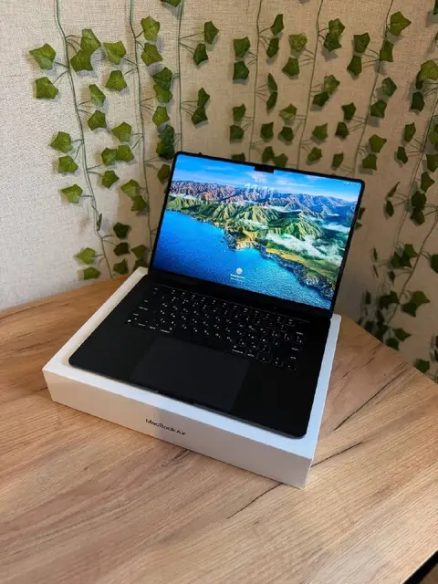 MacBook Air 15 m2 8gb ОЗУ 512 gb ssd — Минск — 3 300 ₾