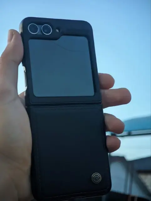 Samsung Galaxy Z Flip 5 — Алматы — 70 000 ₸
