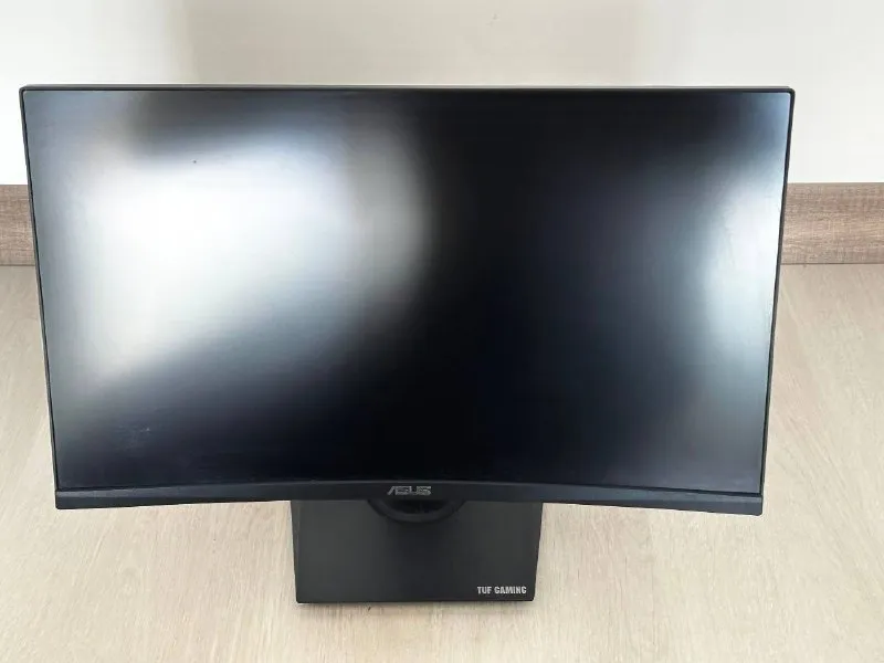 ASUS TUF Gaming 24» Curved