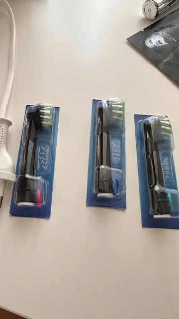 Электрическая зубная щётка Oral-B Braun — Батуми — 50 ₾
