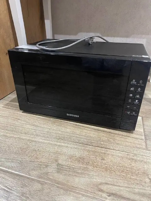 Микроволновка б/у — Батуми — 150 ₾