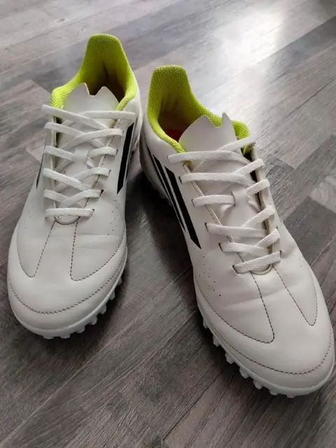 Футбольные бутсы Adidas Deportivo III TF — Тбилиси — 100 ₾
