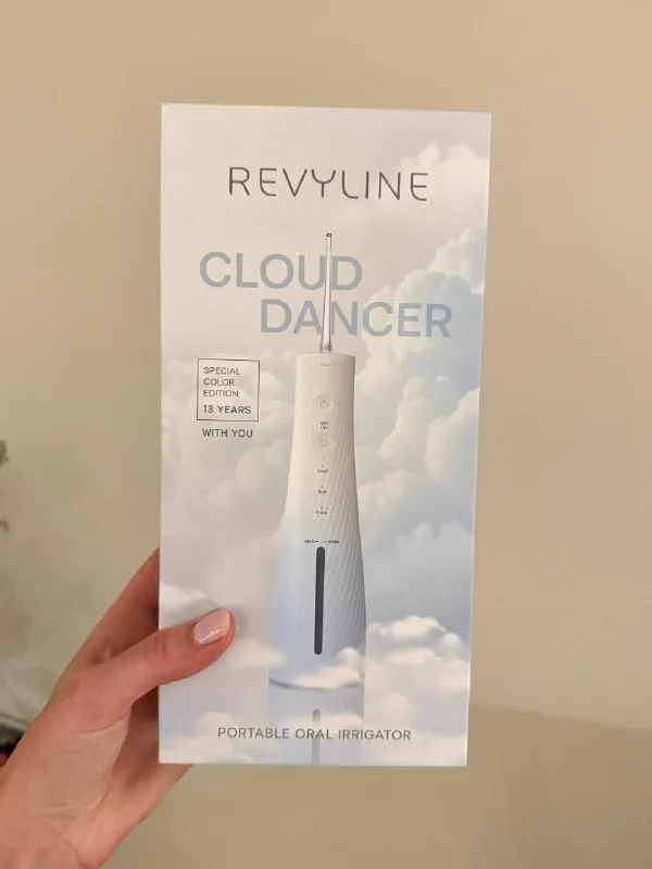 Ирригатор и электрическая зубная щетка Revyline