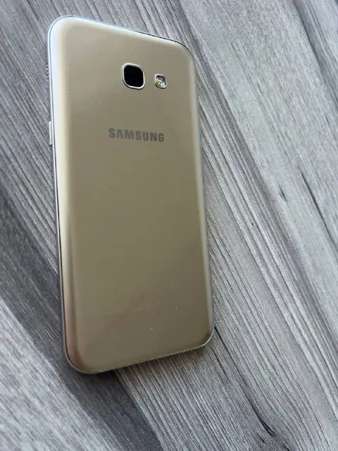 Samsung Galaxy A5 (2016) — Батуми — 120 ₾