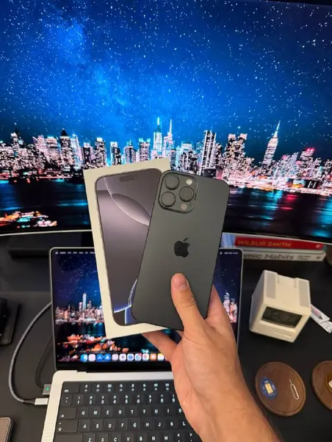 IPhone 16 Pro Max Sim + eSIM — Батуми — 2 400 ₾