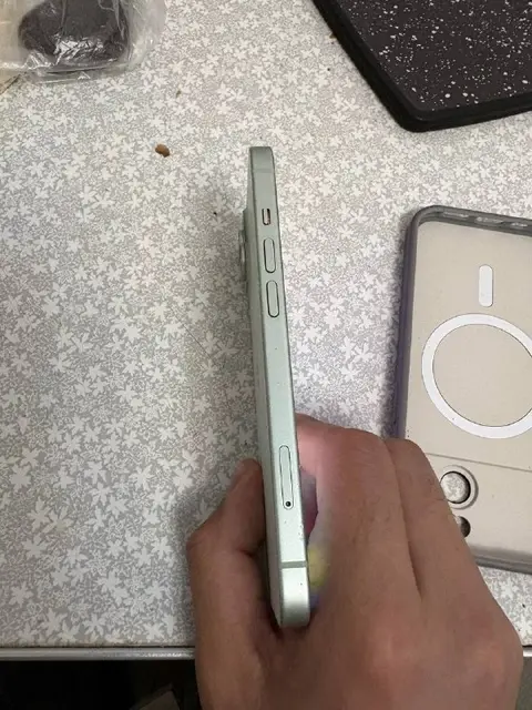 IPhone 15 128gb цвет зеленый — Ереван — 150 000 ֏