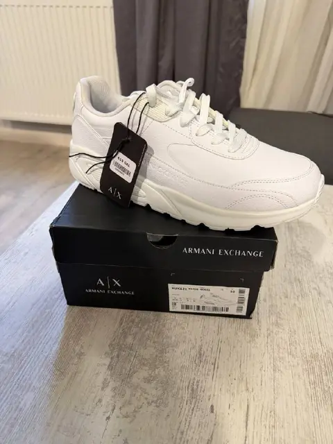 3 пары кроссовок Armani Exchange и Nike Air Huarache — Тбилиси — 450 ₾