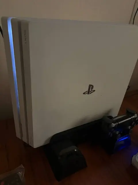 Ps 4про 11 игр прошитая — Астана — 135 000 ₸