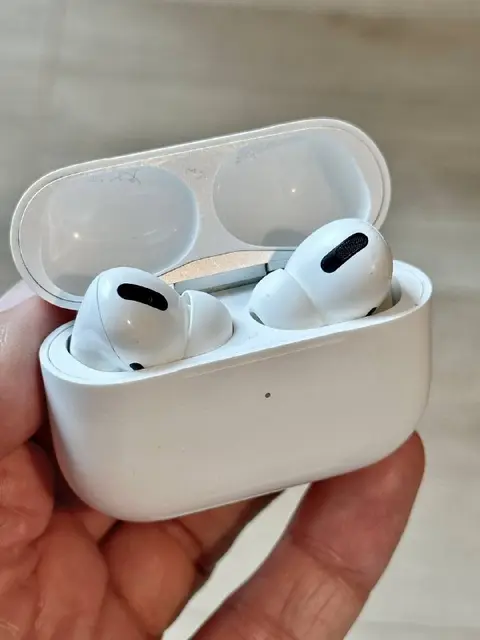 Apple AirPods Pro 1st Gen — Батуми — 190 ₾