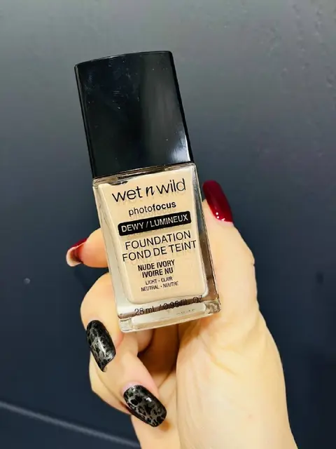 Wet n Wild Photo Focus Dewy Foundation, Nude Ivory — Батуми — 15 ₾