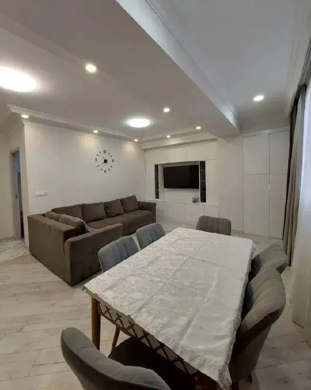 2-комн. квартира в 1 м мкр. Аван-Ариндж