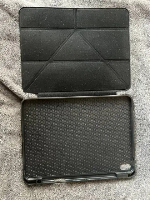 Чехол для iPad Air 4,5, iPad 10 — 10 лар — Батуми — 10 ₾