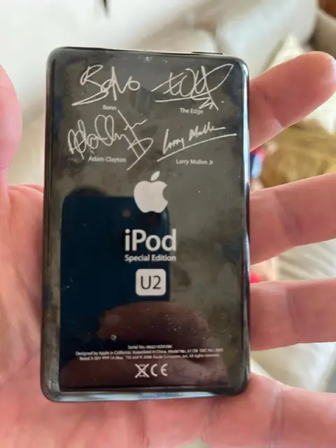 Apple mouse и ipod 2 U2 — Тбилиси