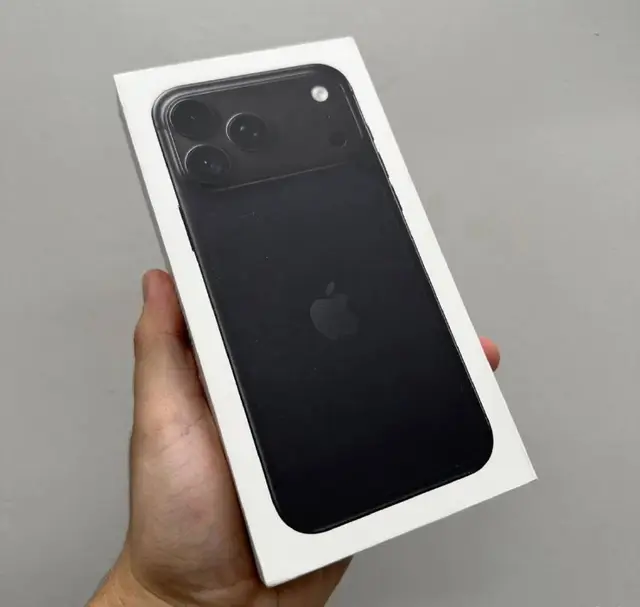 Iphone 18 Pro MAX 245gb E-SIM — Батуми — 4 450 ₾