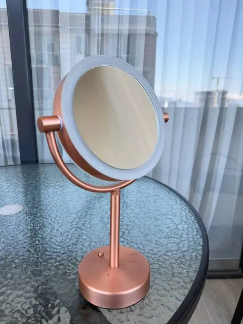 Настольное косметическое зеркало с подсветкой Planta (модель PLM) — Батуми — 30 ₾