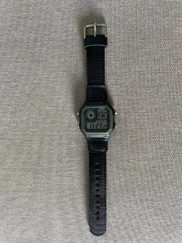 Часы Casio AE-1200WHB-1B