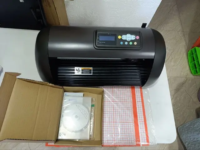 Режущий плоттер Vicsign hw330 — Батуми — 700 ₾