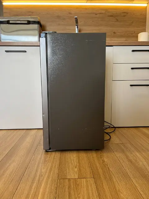 Мини-холодильник Hisense RS13DR-silver — Батуми — 230 ₾