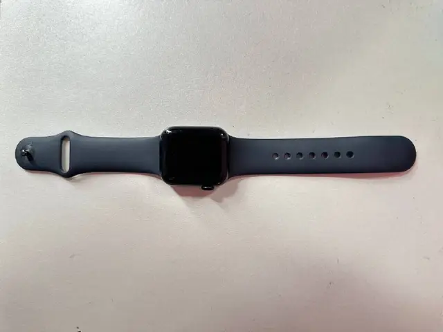 Apple Watch SE 2nd gen 40 mm GPS — Батуми — 290 ₾