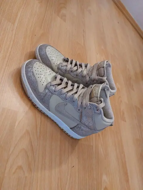 Женские кроссовки Nike — Тбилиси — 50 ₾