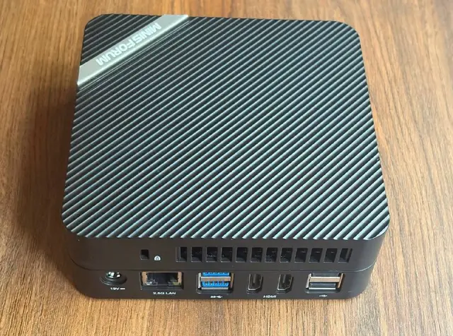 Мини-ПК Minisforum UM560 XT — Тбилиси — 800 ₾
