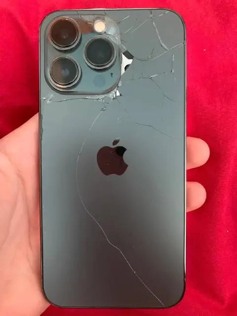 Iphone 13 pro — Батуми — 650 ₾