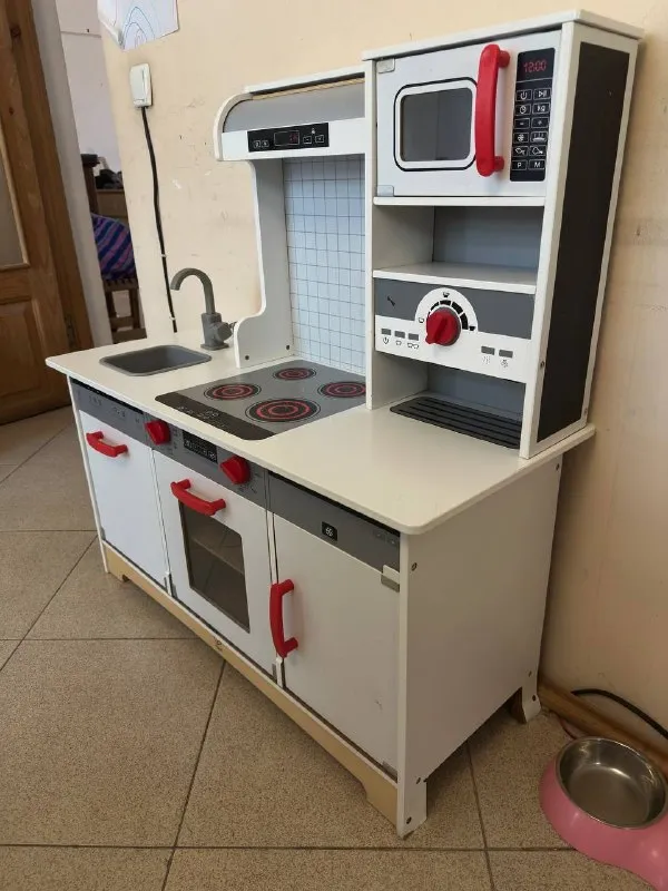 Кухня для маленьких поварят
