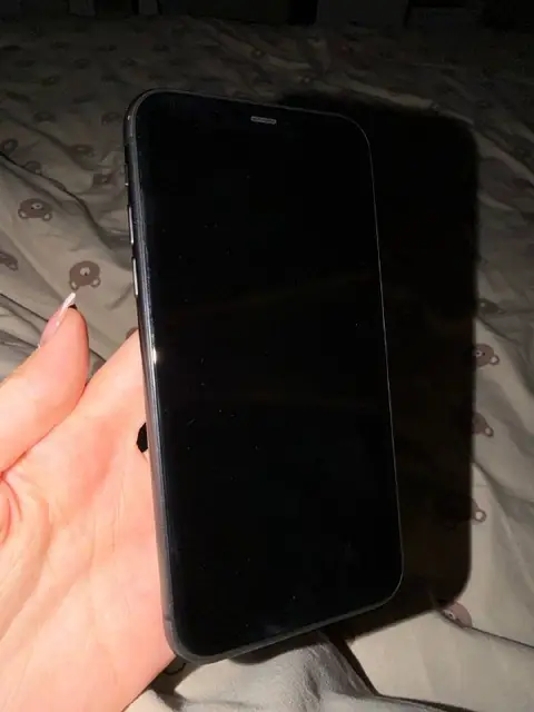 IPhone 11 — Батуми — 350 ₾