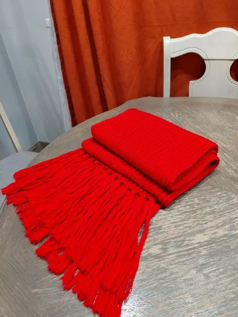 Мягкий красный шарф 28*200 см — Yerevan — 6,000 ֏