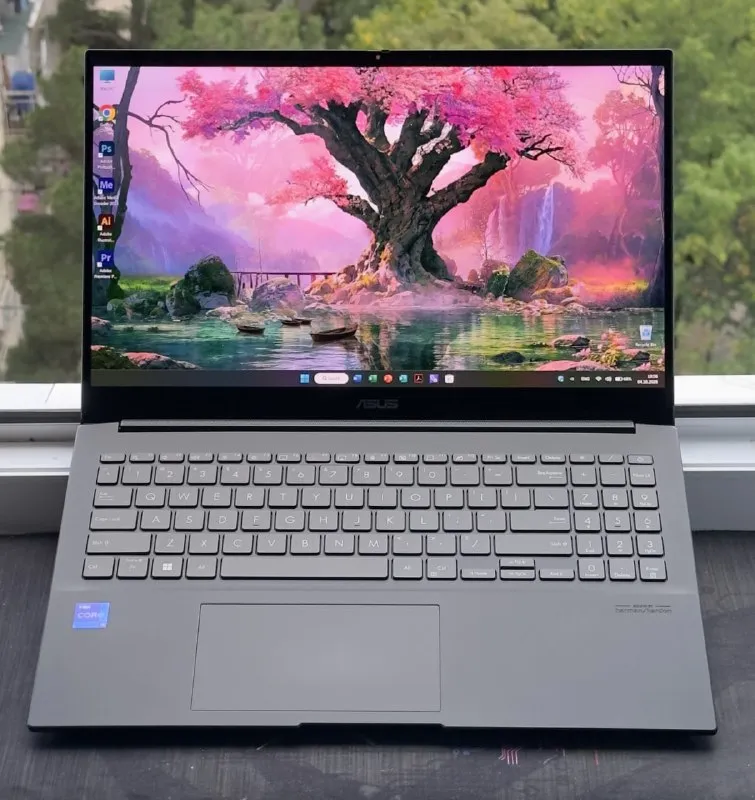 ASUS Creator Laptop Q (Q540)