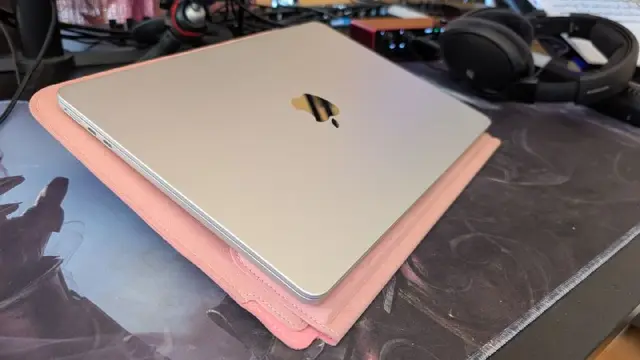 MacBook m4 air 13 16/256 — Тбилиси — 2 800 ₾