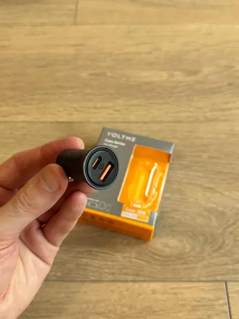 Зарядное устройство в прикуриватель авто Voltme Cazo 30W — Тбилиси — 30 ₾