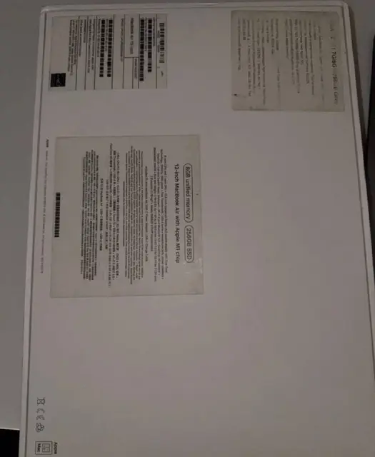 MacBook air — Тбилиси — 1 000 ₾